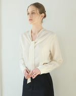 Load image into Gallery viewer, Korean Roi Tie Blouse [2 Colours]
