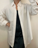 Load image into Gallery viewer, Korean Lemage 2-Way Oversized Shirt [2 Colours]
