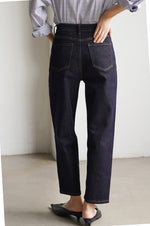 Load image into Gallery viewer, Cropped Straight Leg Stretch Jeans in Navy

