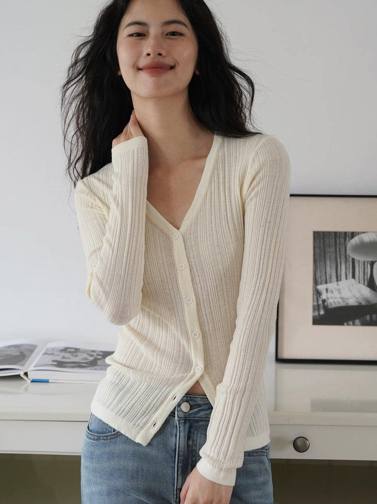 Line Stretch Cardigan in Cream