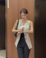 Load image into Gallery viewer, Korean Rino Vest [2 Colours]
