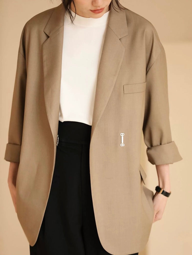 Oversized Hook Blazer in Khaki