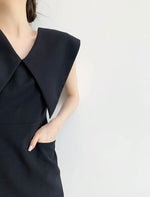 Load image into Gallery viewer, Oversized Collar Pocket Dress in Black
