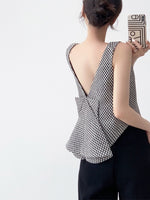 Load image into Gallery viewer, Camden Textured Origami Top in Black/White
