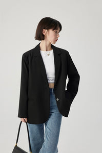 Classic Relaxed Blazer in Black