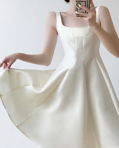 Sleeveless A-Line Sheen Dress in Cream