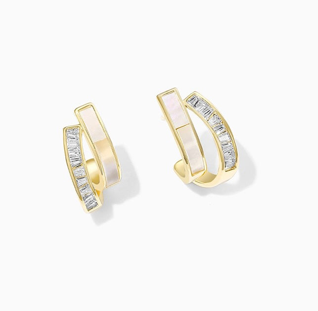 Double Curve Plate Stud Earrings