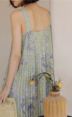 Load image into Gallery viewer, Printed Pleated Trapeze Dress in Green
