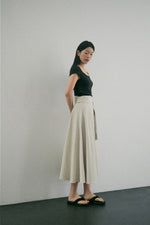 Load image into Gallery viewer, Korean Luen Cotton Stretch Tee [4 Colours]
