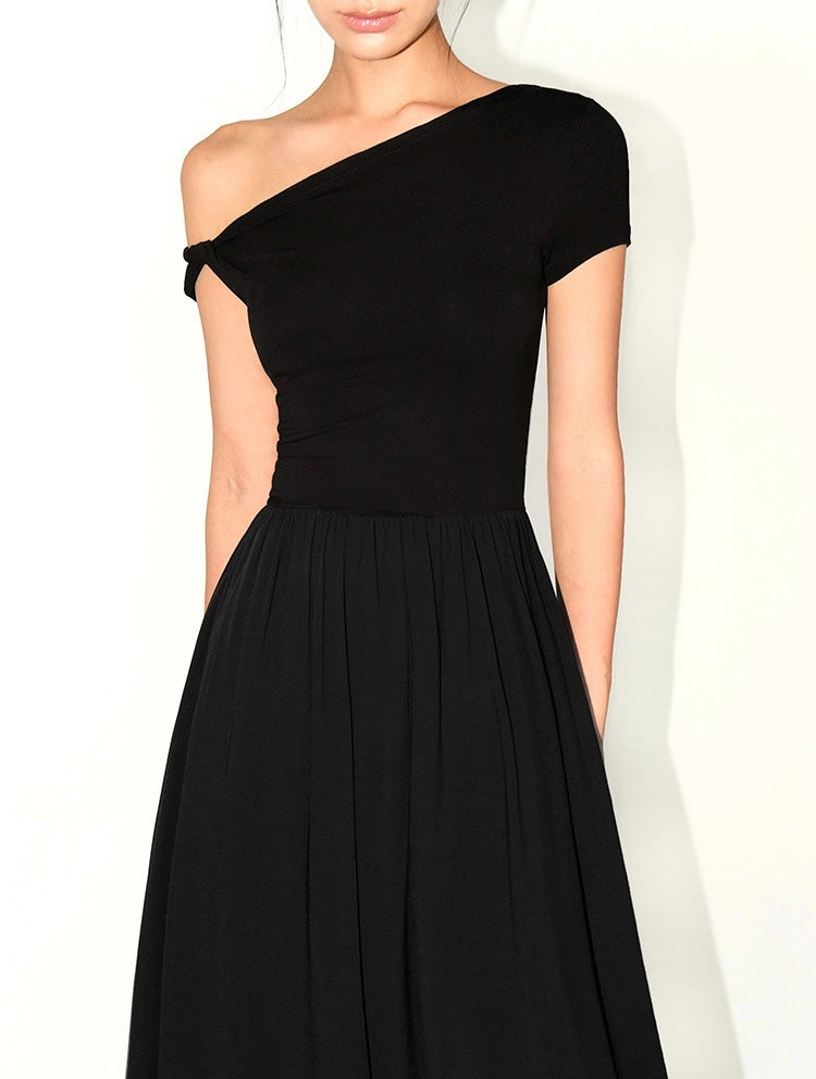 Toga Sleeve Pocket Maxi Dress in Black