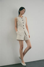 Load image into Gallery viewer, Korean Rino Vest [2 Colours]
