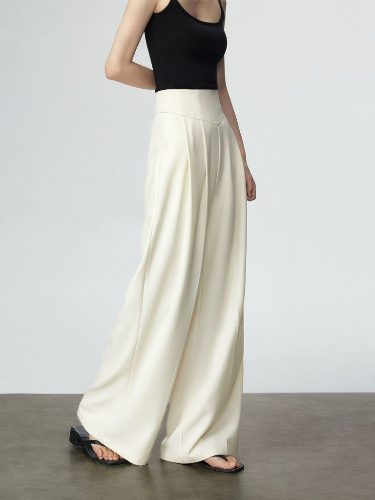 High Rise Relaxed Trousers in Cream