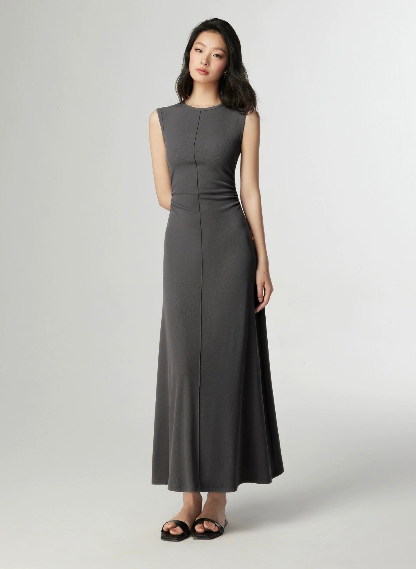 Sleeveless Line Stretch Dress [2 Colours]