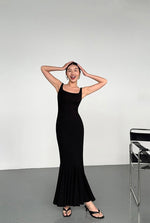 Load image into Gallery viewer, Stretch Mermaid Pleat Dress in Black
