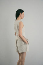 Load image into Gallery viewer, Korean Rino Vest [2 Colours]
