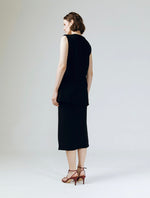 Load image into Gallery viewer, Helsey Tailored Vest in Black
