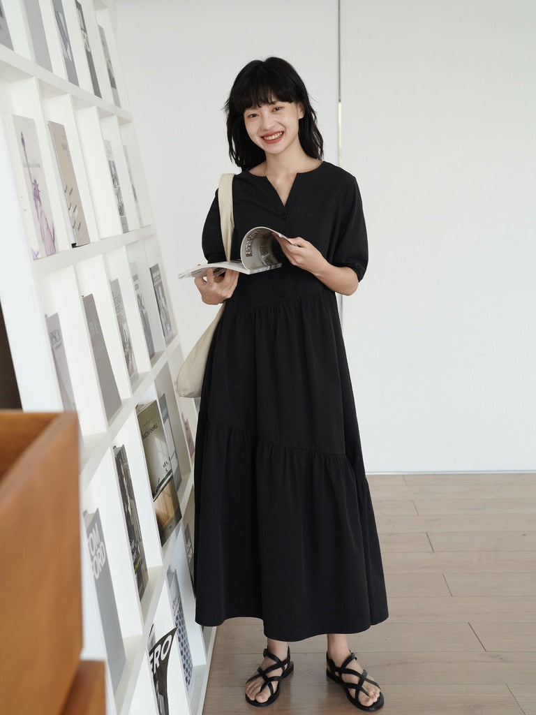 Relaxed Pocket Maxi Dress in Black