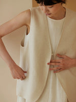 Load image into Gallery viewer, Cotton Linen Pocket Vest in Cream
