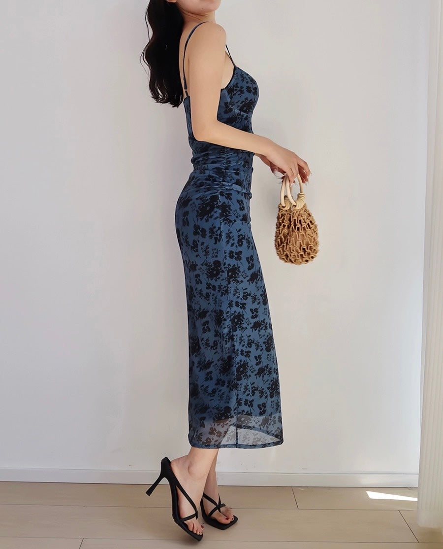 Yale Floral Midi Dress in Blue