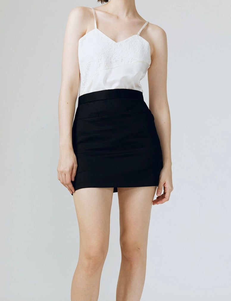 Wilma Pocket Mini Skirt in Black