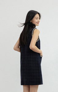 Tweed Pocket Edge Shift Dress in Black