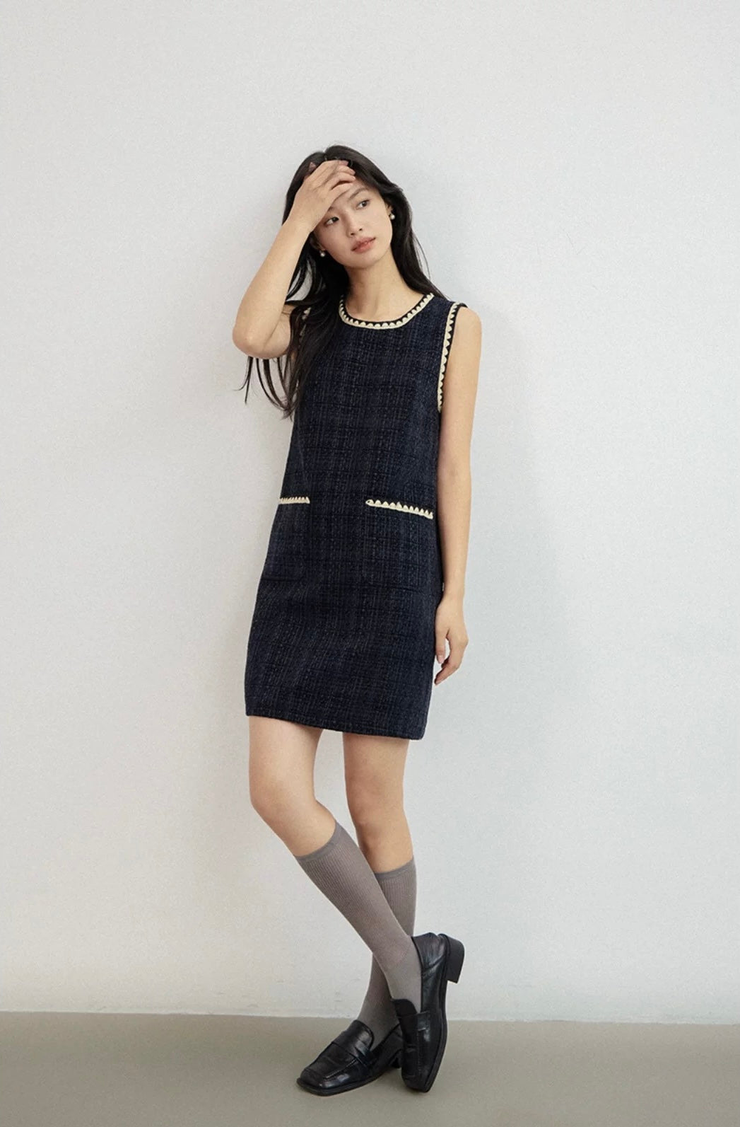 Tweed Pocket Edge Shift Dress in Black