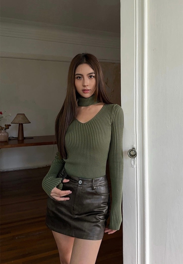 Ribbed Cutout Turtleneck Top in Green