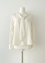 Load image into Gallery viewer, Korean Roi Tie Blouse [2 Colours]
