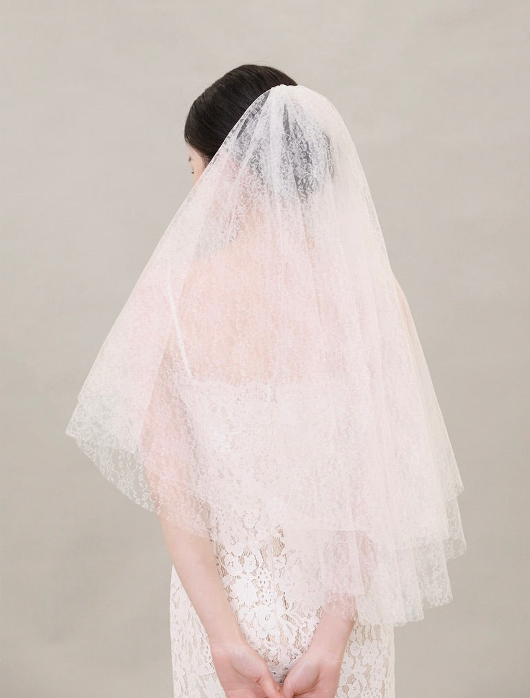 [Ready Stock] Lace Wedding Veil - Mid