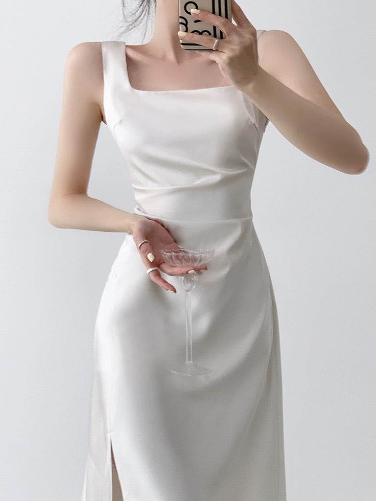 Tailored Sleeveless Slit Mid Dress in White