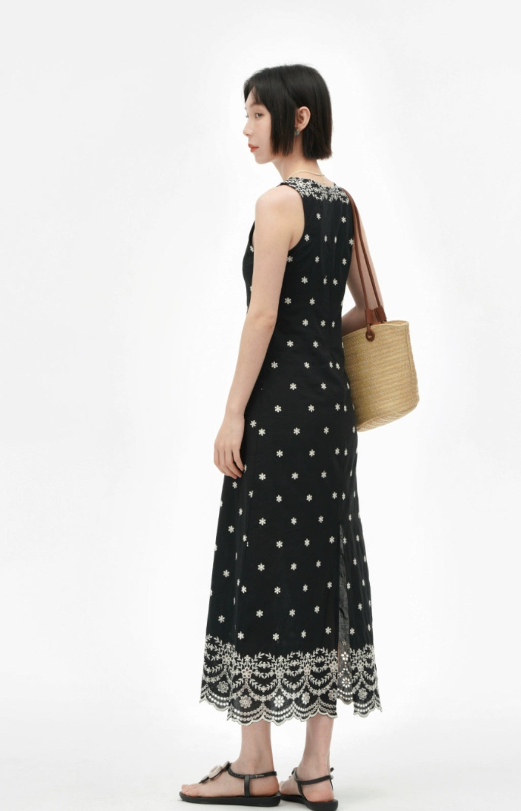 Embroidered Floral Shift Dress in Black