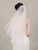 Load image into Gallery viewer, Classic Wedding Veil - Mid
