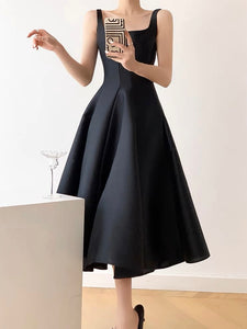 Sleeveless Flare Midi Dress in Black
