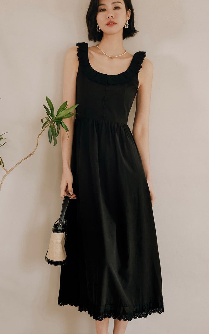 Scallop Lace Edge Sleeveless Dress in Black