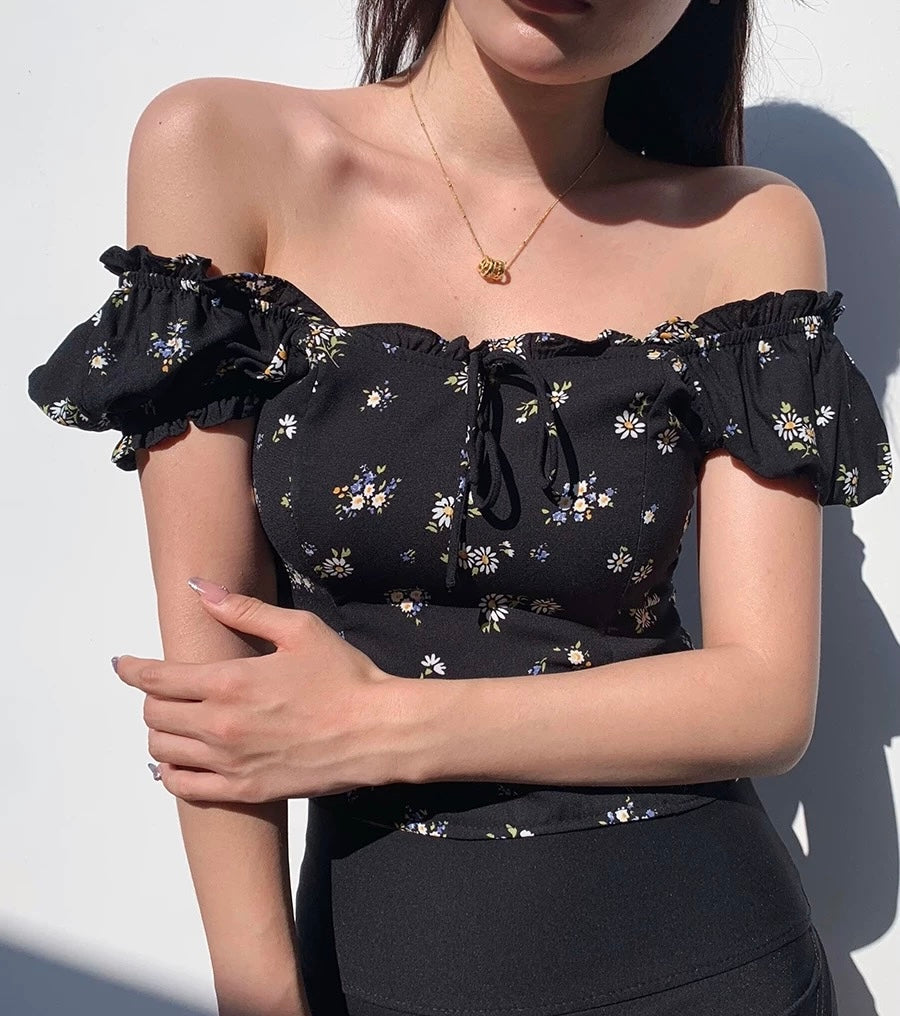 Laurel 2-Way Floral Top in Black