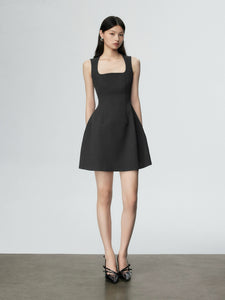 Curve Neckline Tulip Dress in Black