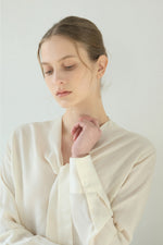 Load image into Gallery viewer, Korean Roi Tie Blouse [2 Colours]
