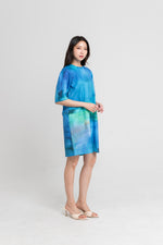Load image into Gallery viewer, Maris Shift Dress in Blue

