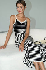 Load image into Gallery viewer, Striped Scallop Knit Dress in Black/White
