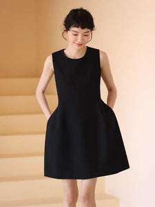 Sleeveless Boxy Flare Pocket Dress in Black