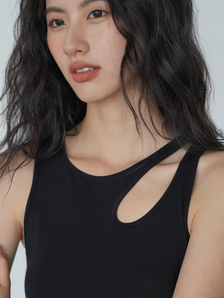 Cutout Sleeveless Stretch Dress in Black