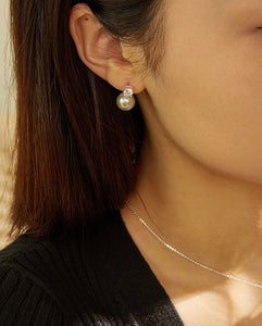 Diamante Grey Pearl Stud Earrings
