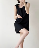 Load image into Gallery viewer, Bow Pocket Shift Dress in Black
