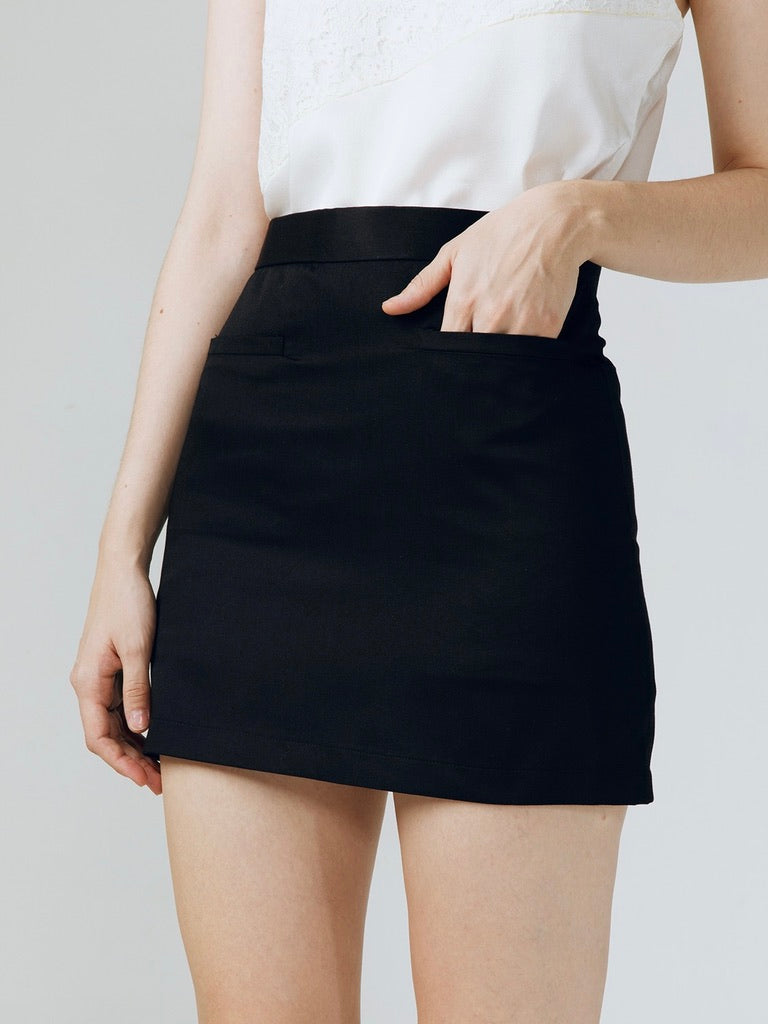 Wilma Pocket Mini Skirt in Black