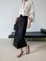 Load image into Gallery viewer, Pankou Button Slit Skirt in Champagne
