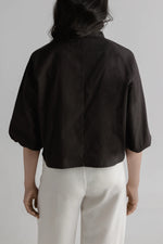 Load image into Gallery viewer, Cotton Poplin Blouson Sleeve Shirt in Charcoal Brown
