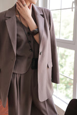 Load image into Gallery viewer, Vest + Blazer + Trousers Set in Brown
