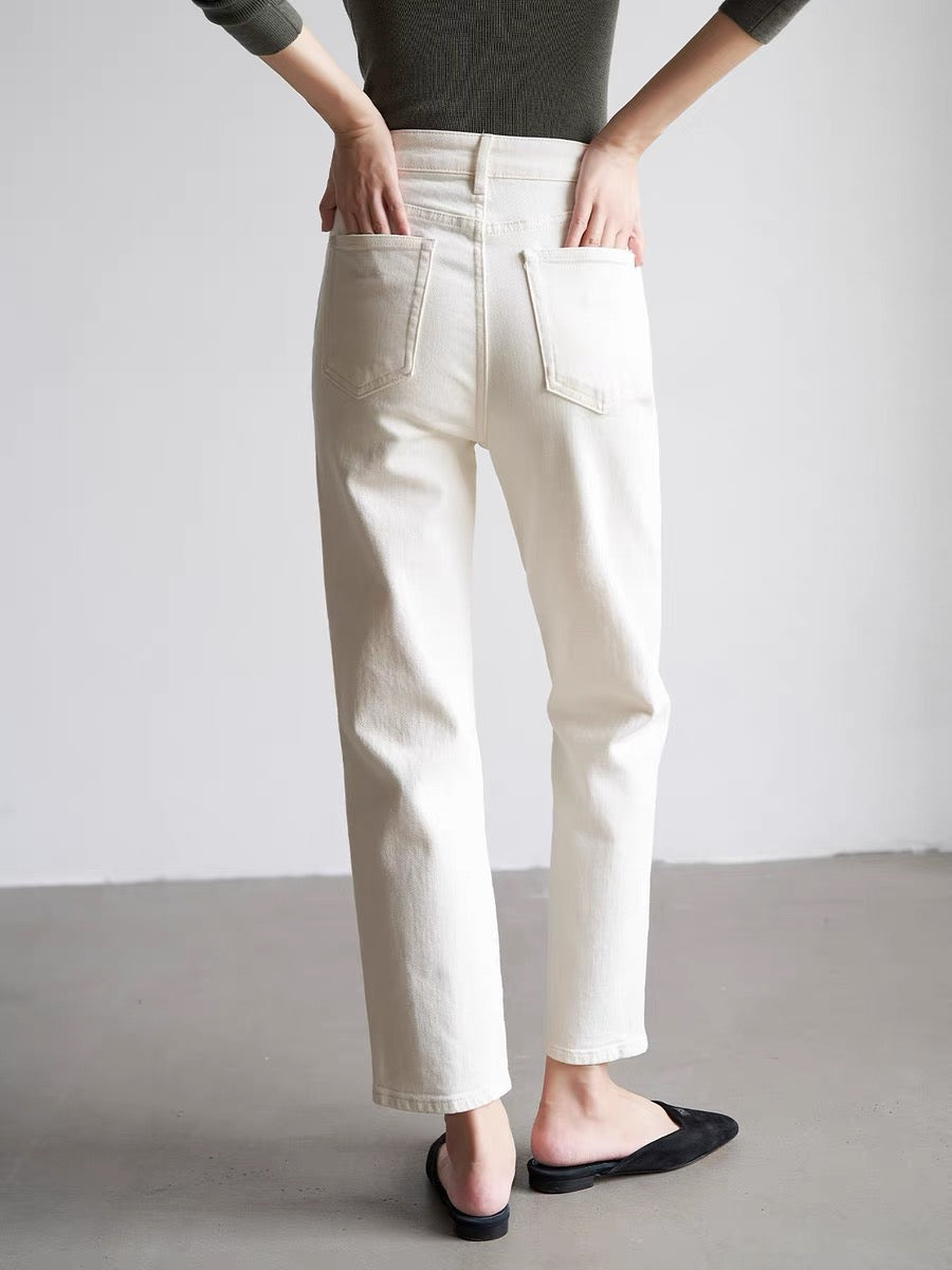 Straight Leg Stretch Cropped Jeans in Off White