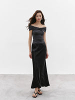 Load image into Gallery viewer, Tencel Off Shoulder Twist Top in Grey
