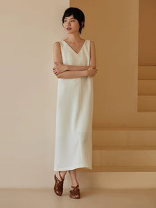 Textured Sleeveless Shift Dress in White